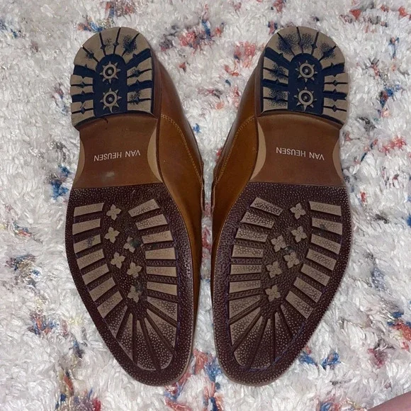 Van Heusen Dress Shoes - Picture 3 of 3